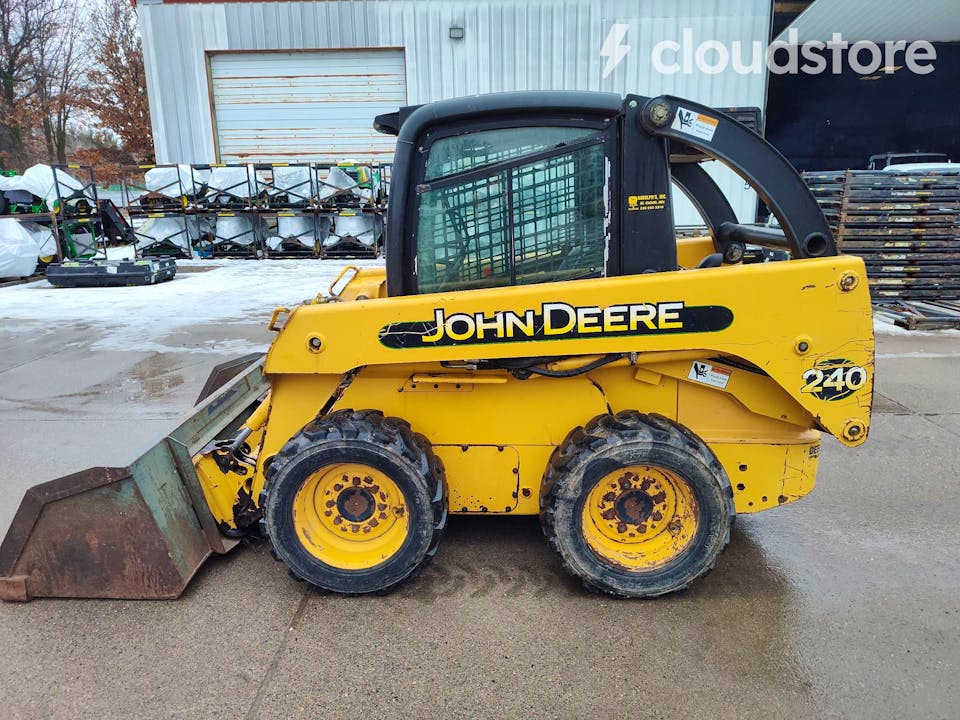 John Deere 240