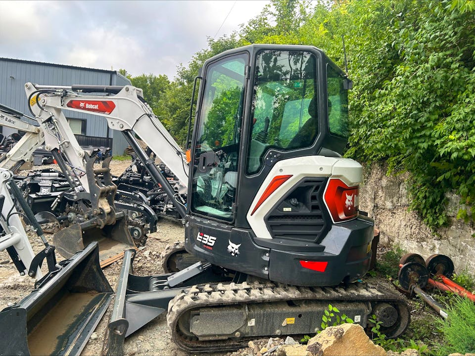 Bobcat E35