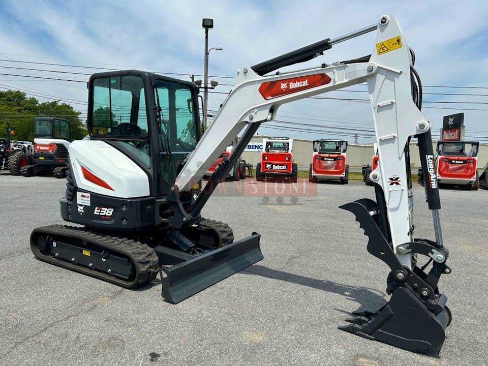Bobcat E38