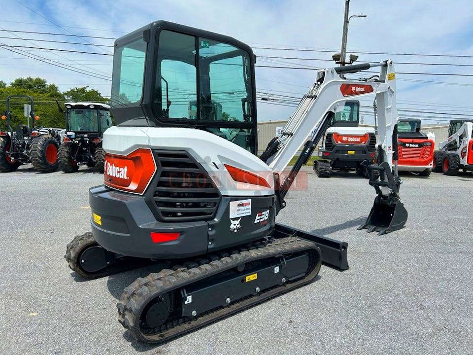 Bobcat E38