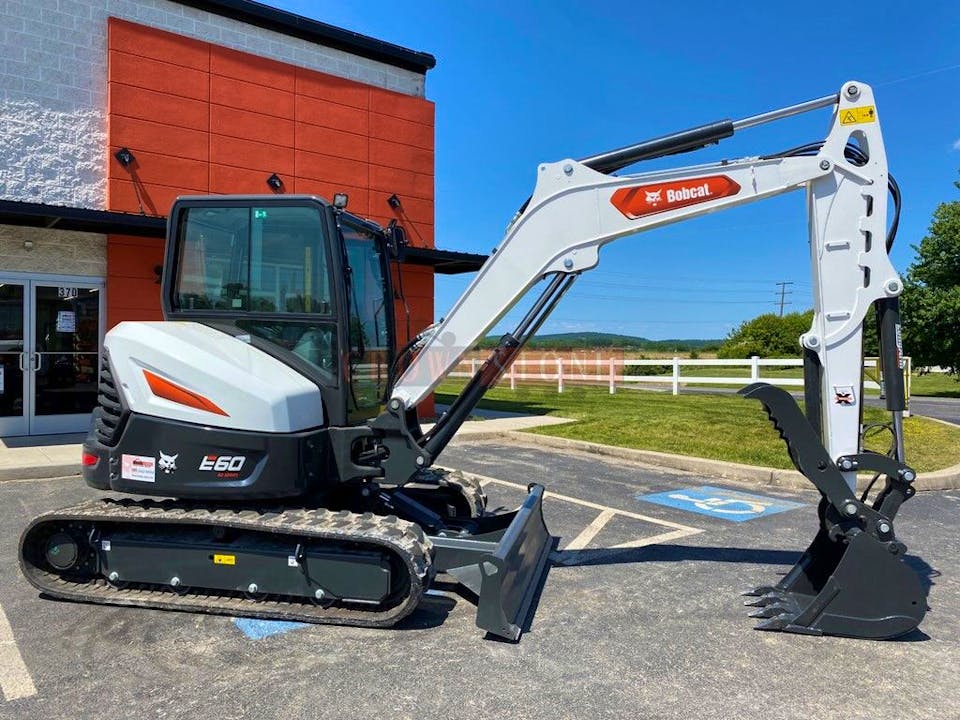 Bobcat E60 R2