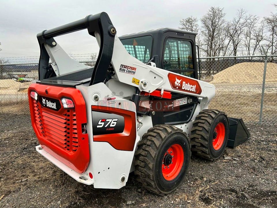 Bobcat S76