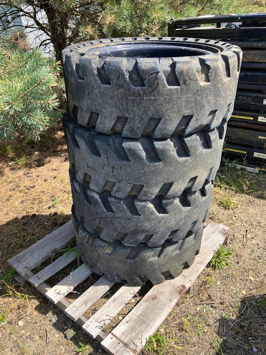 Camso 33x12-20