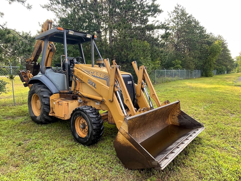 Case 580L