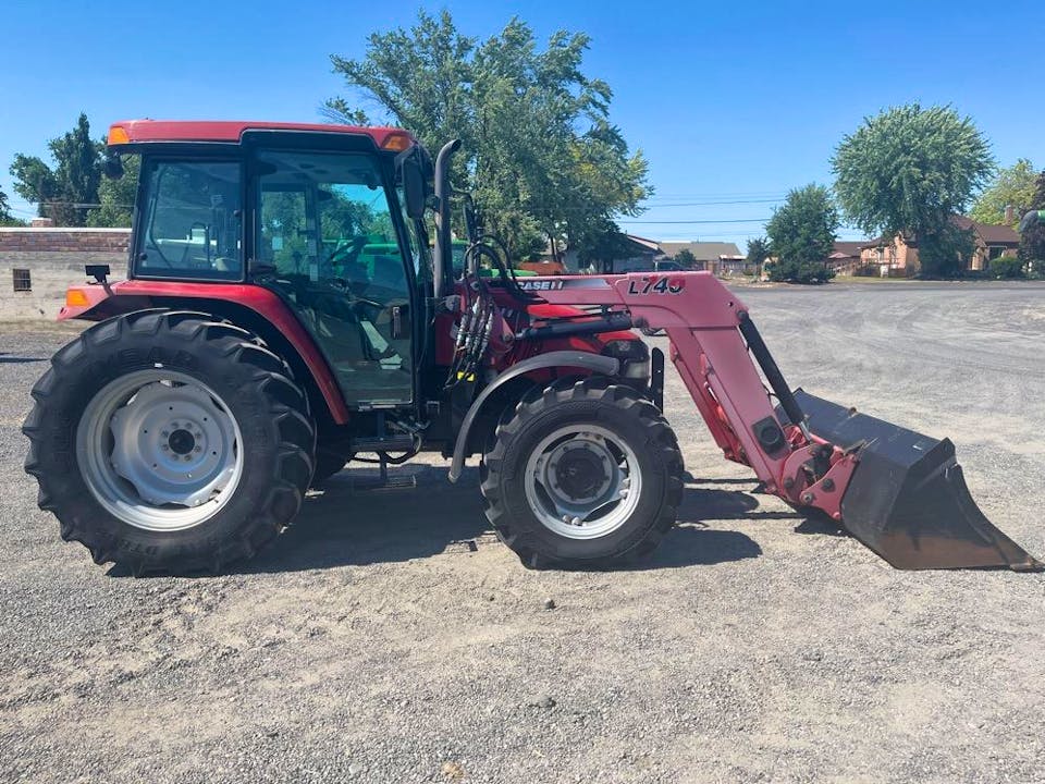 Case FARMALL 105U