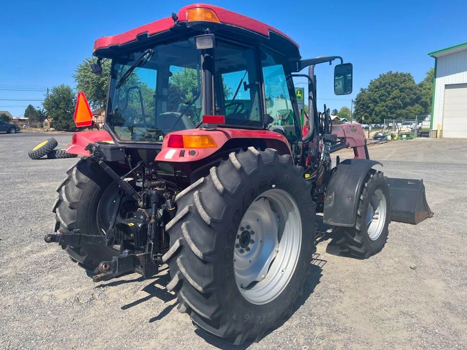 Case FARMALL 105U