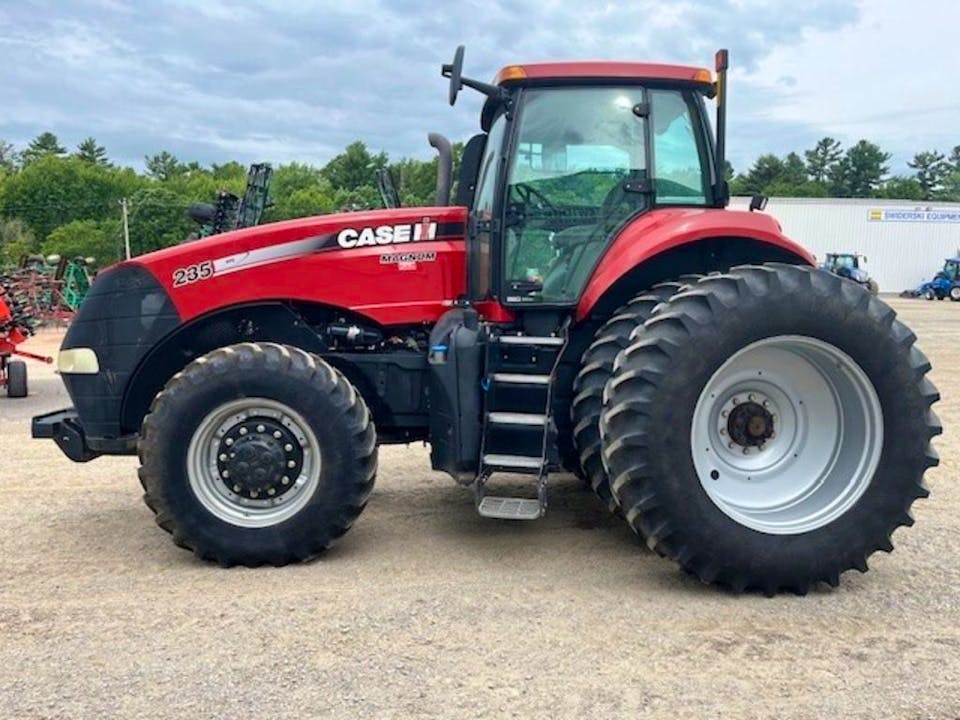 Case IH 235