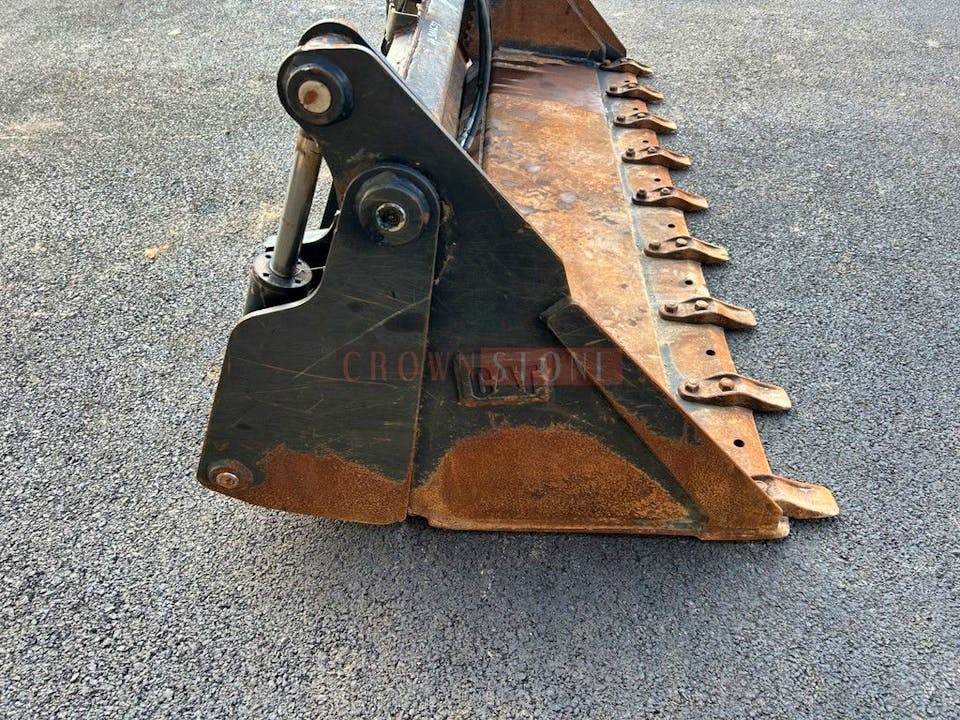 Caterpillar 78" MultiPurpose