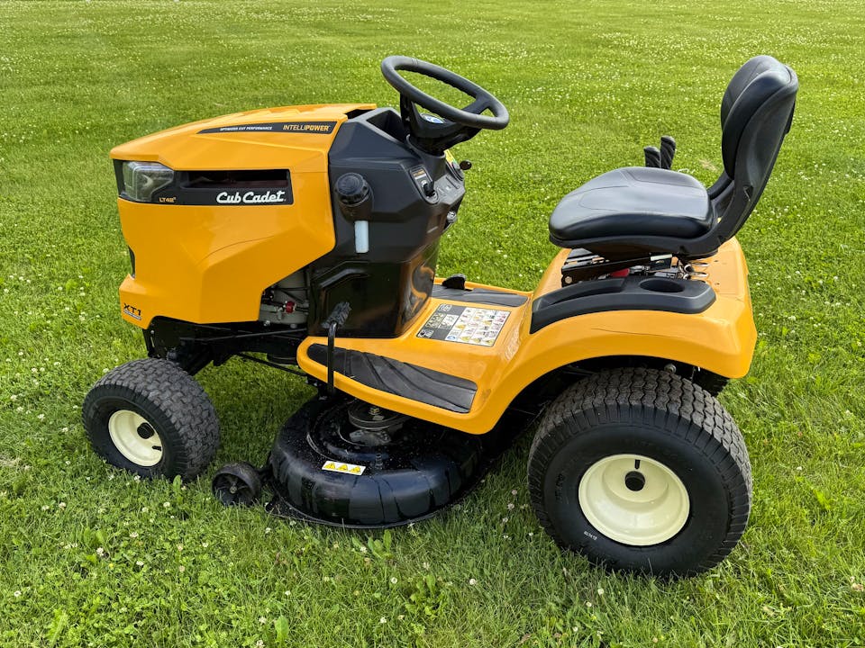 Cub Cadet XT1 LT42” Enduro Series