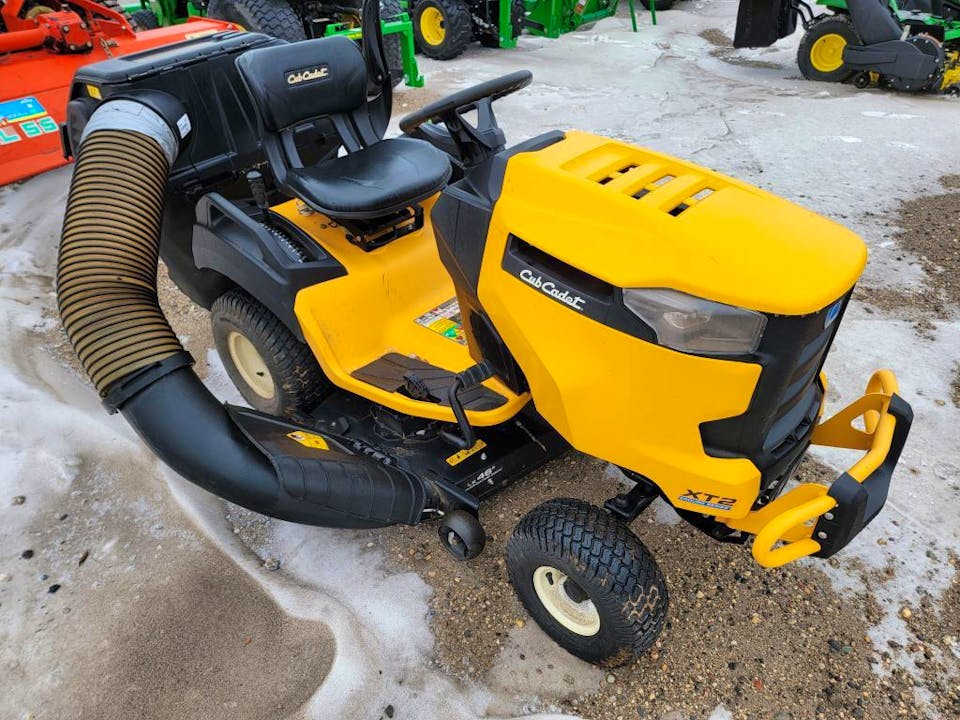 Cub Cadet XT1