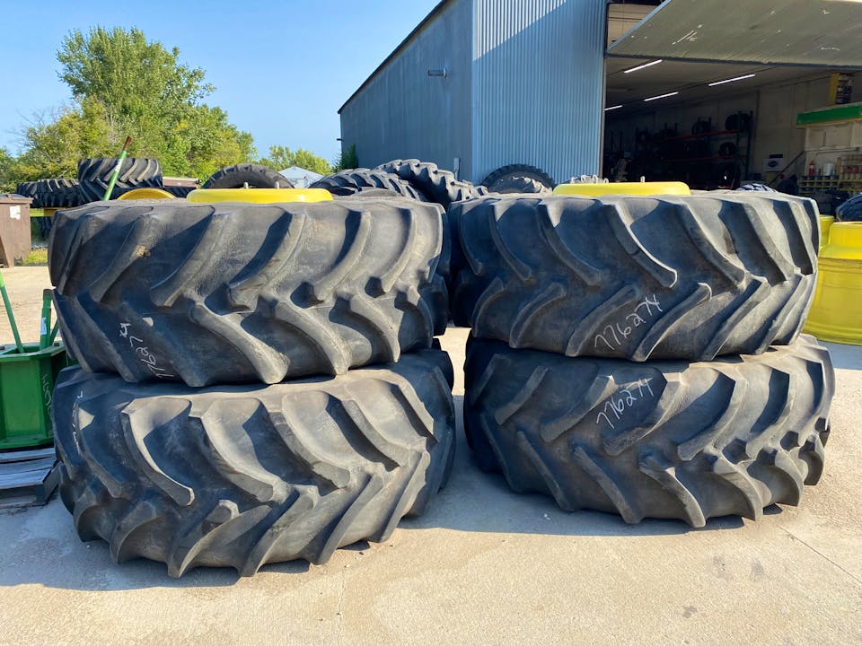 Firestone 710/70R38
