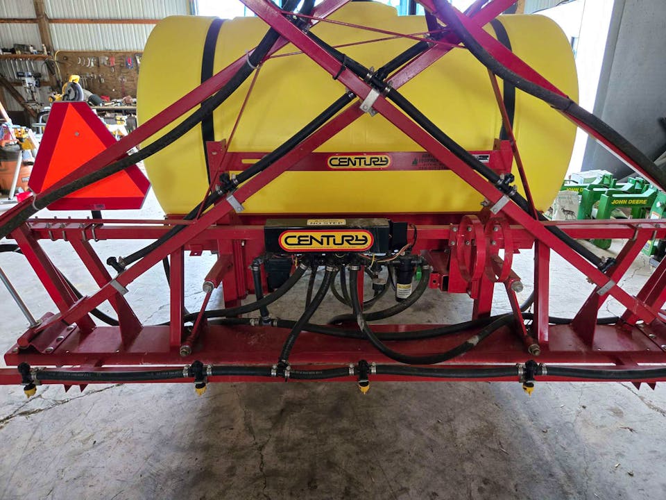 Hiniker 300 Gal 30ft Sprayer