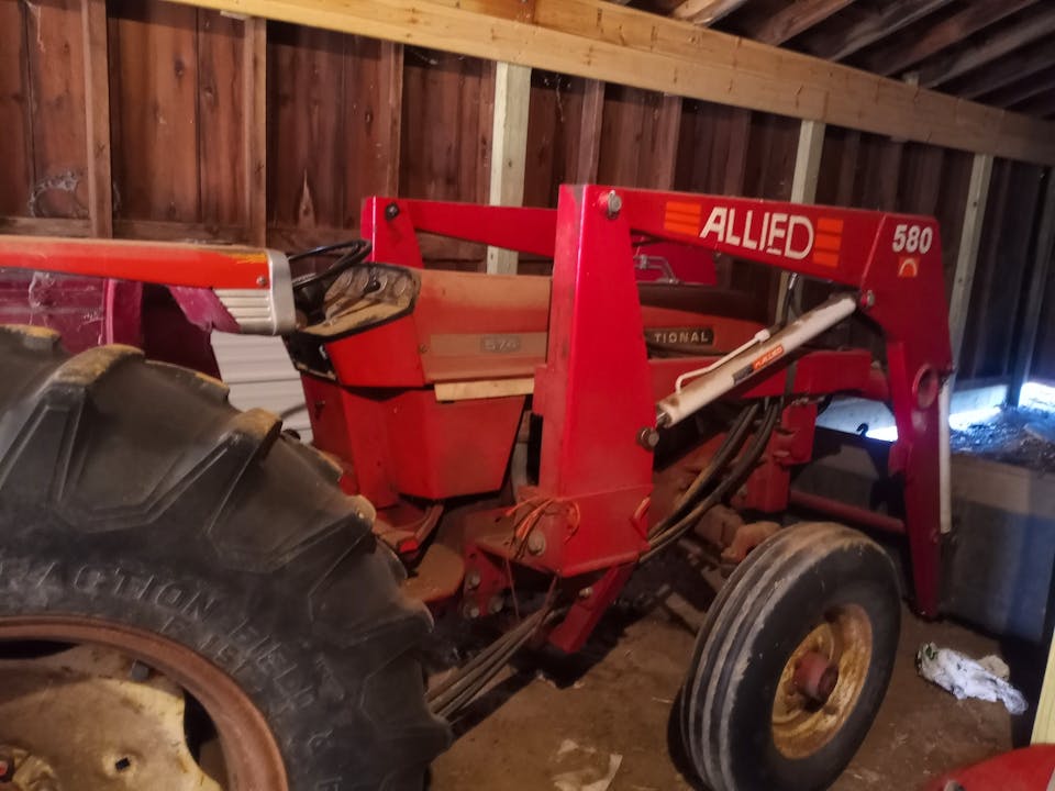 International Harvester 574