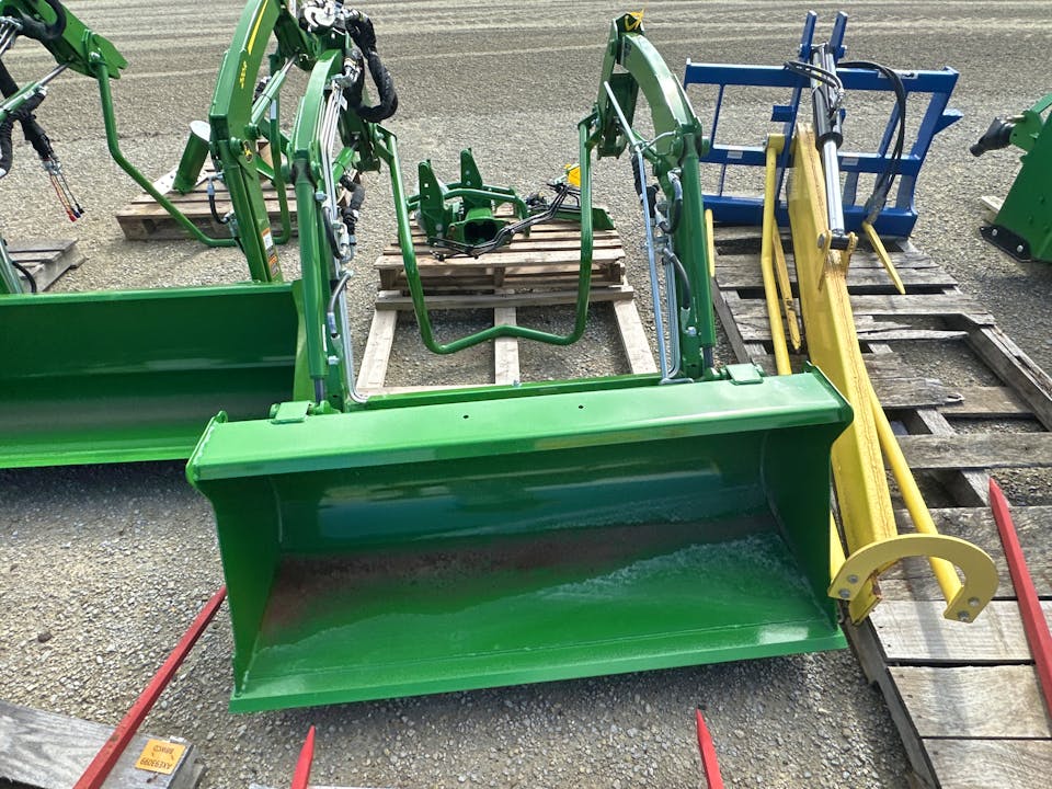 John Deere 120R