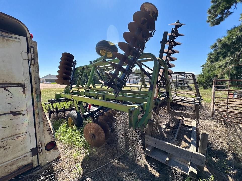 John Deere 230