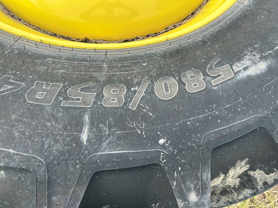 John Deere 580/85R and 750/60R30