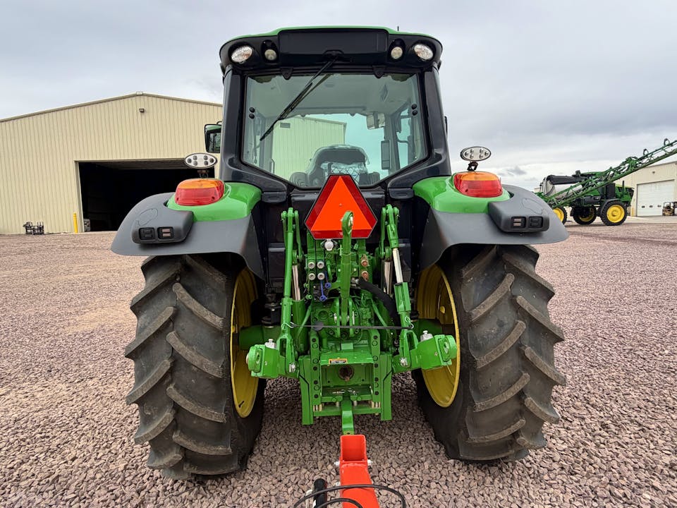 John Deere 6110M