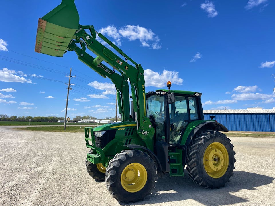 John Deere 6130M
