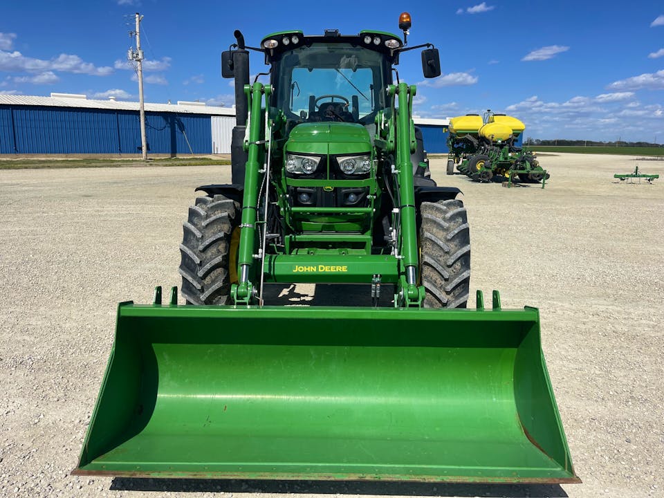 John Deere 6130M