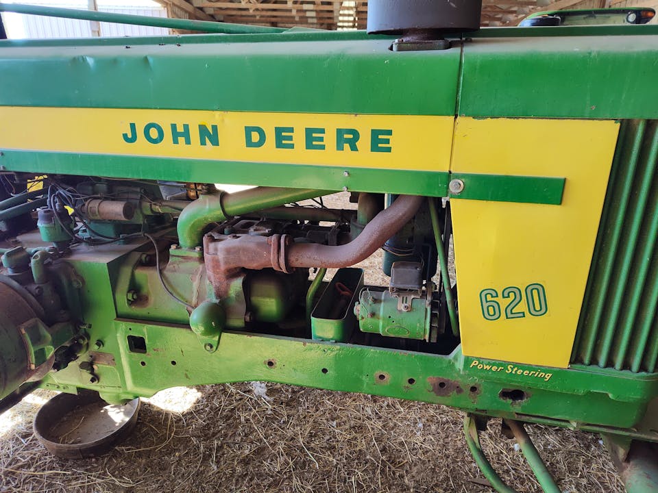 John Deere 620