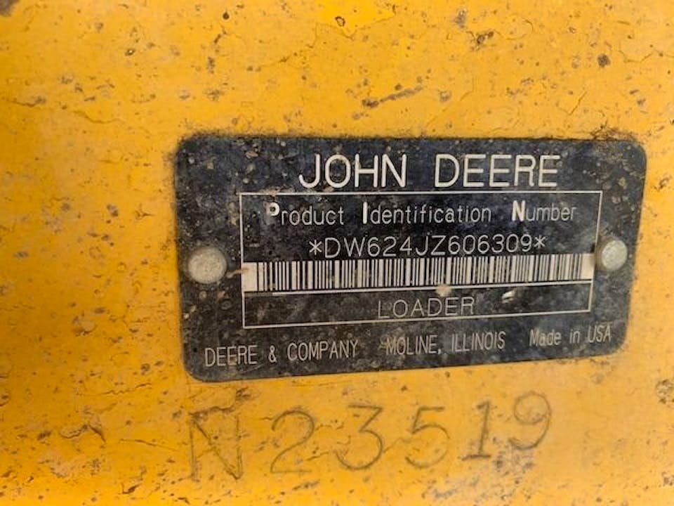 John Deere 624J