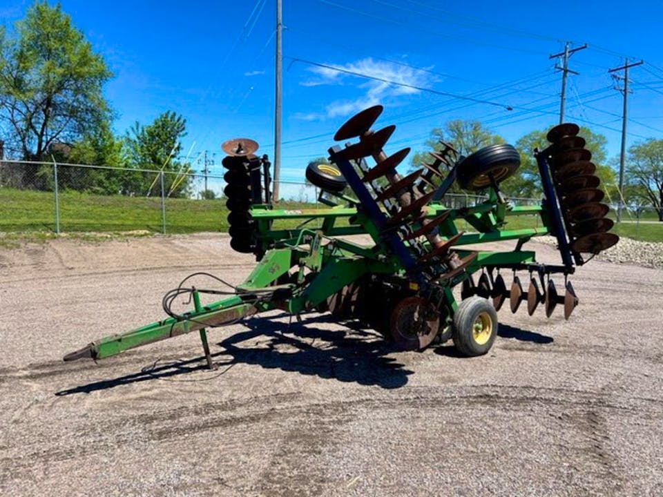 John Deere 630