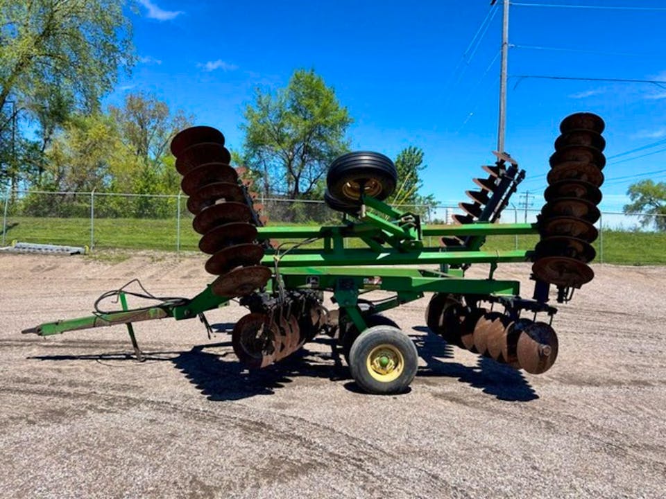 John Deere 630