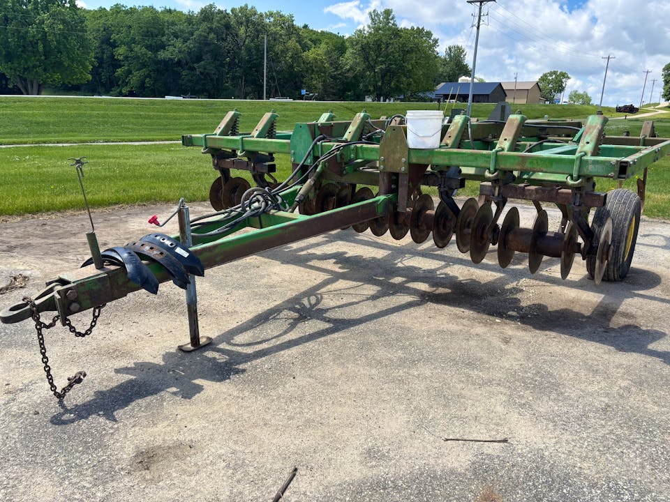 John Deere 712