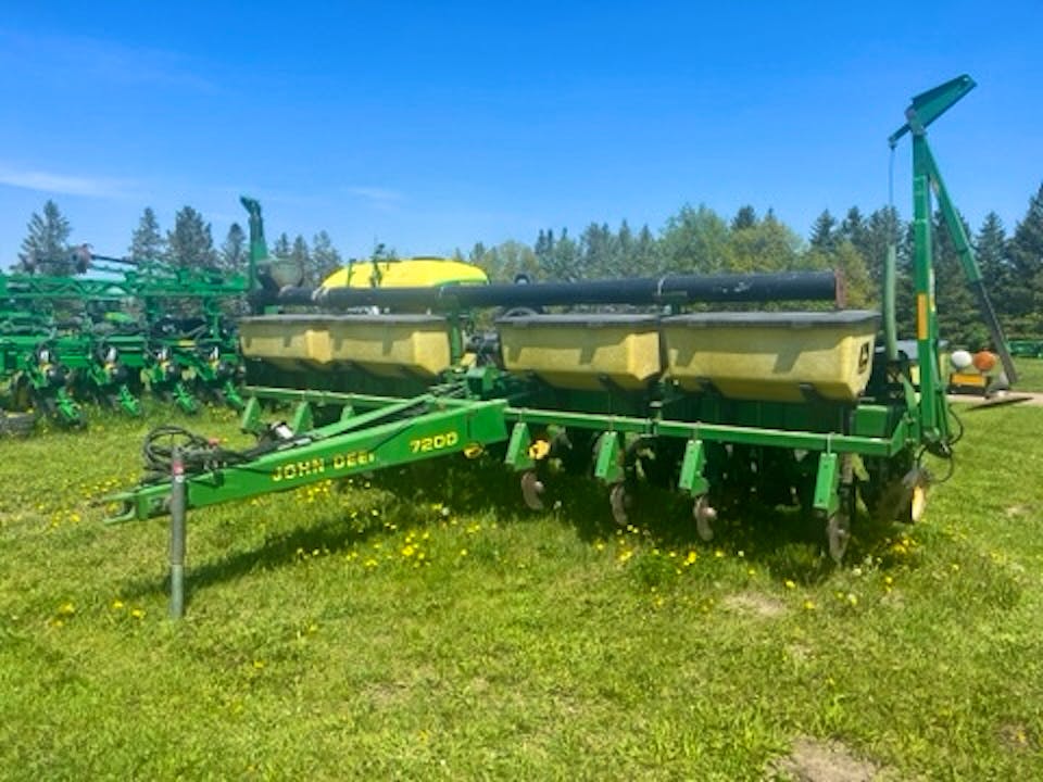 John Deere 7200