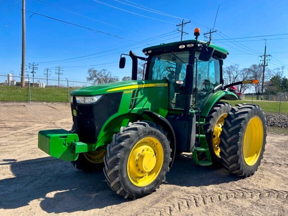 John Deere 7200R