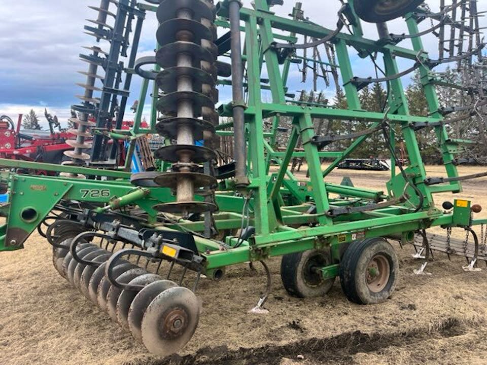 John Deere 726