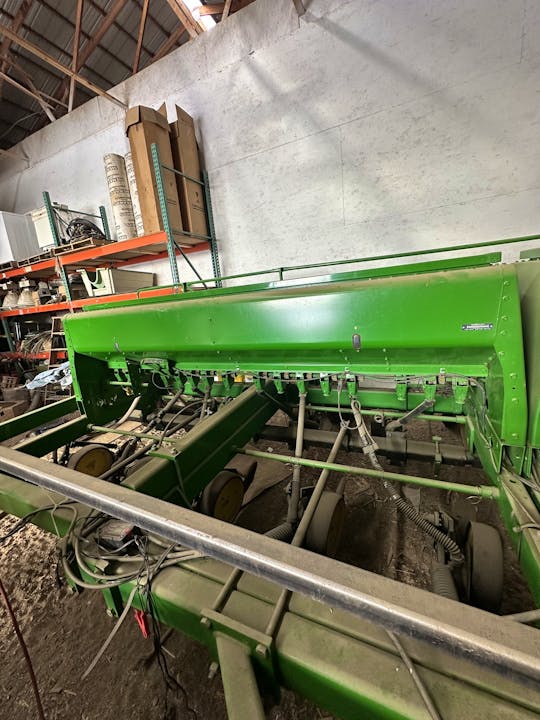 John Deere 750
