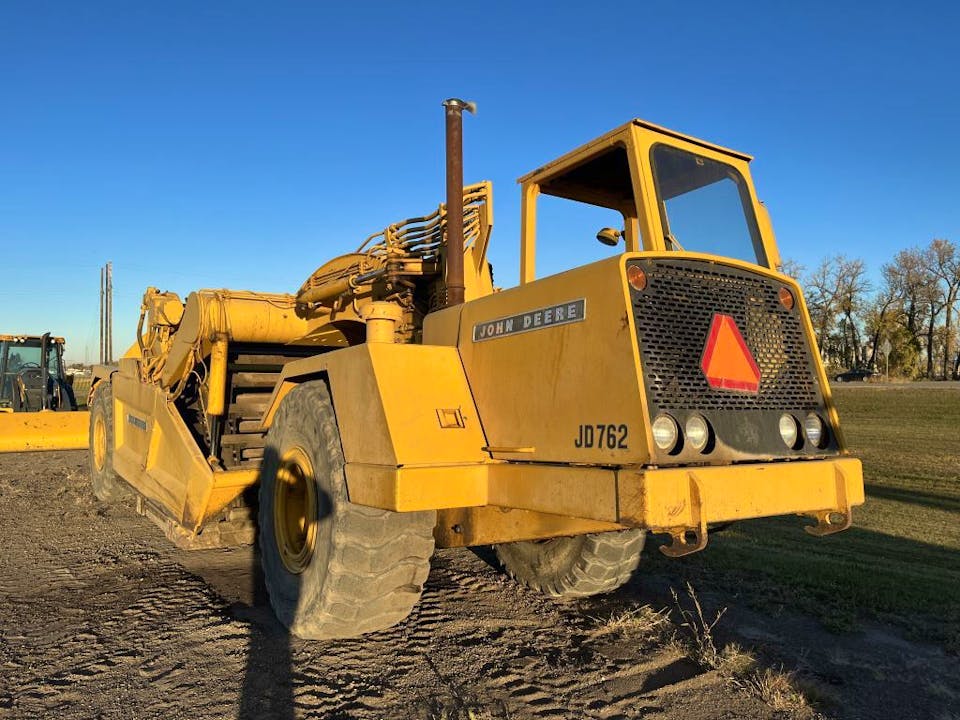 John Deere 762