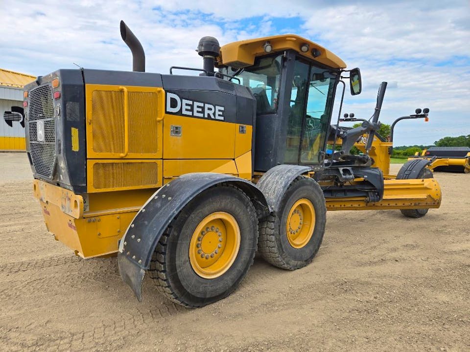 John Deere 770G
