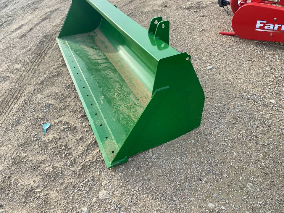 John Deere 8 Ft Bucket - Global