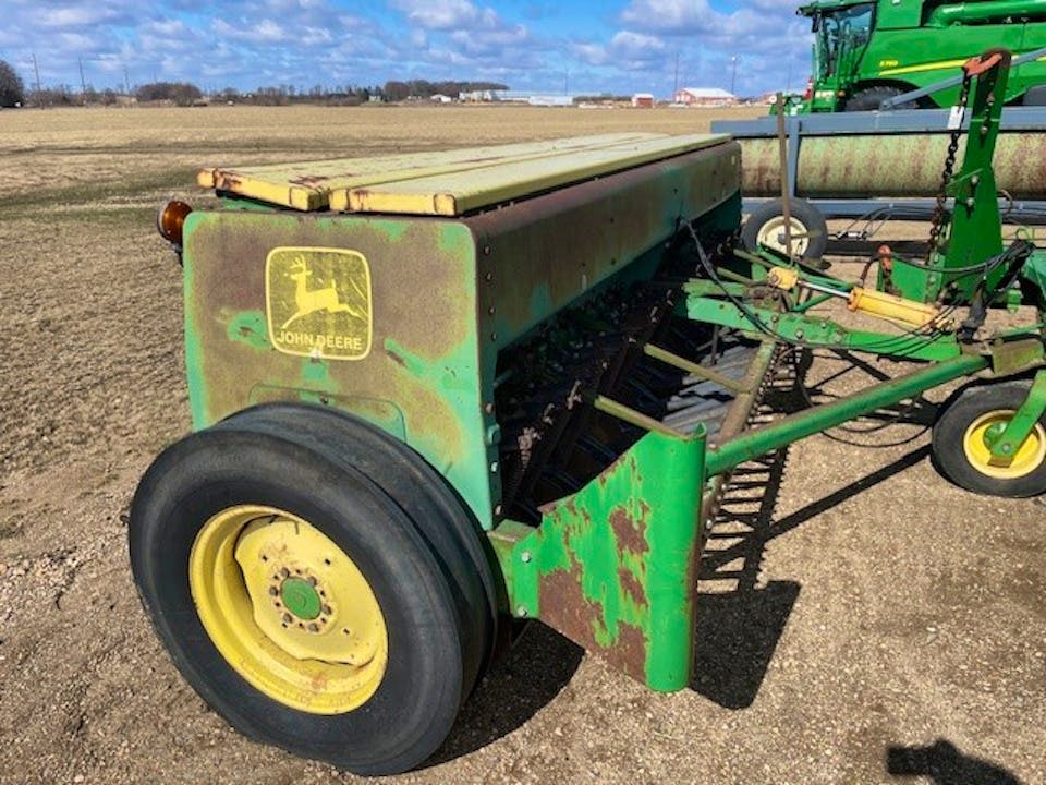 John Deere 8300