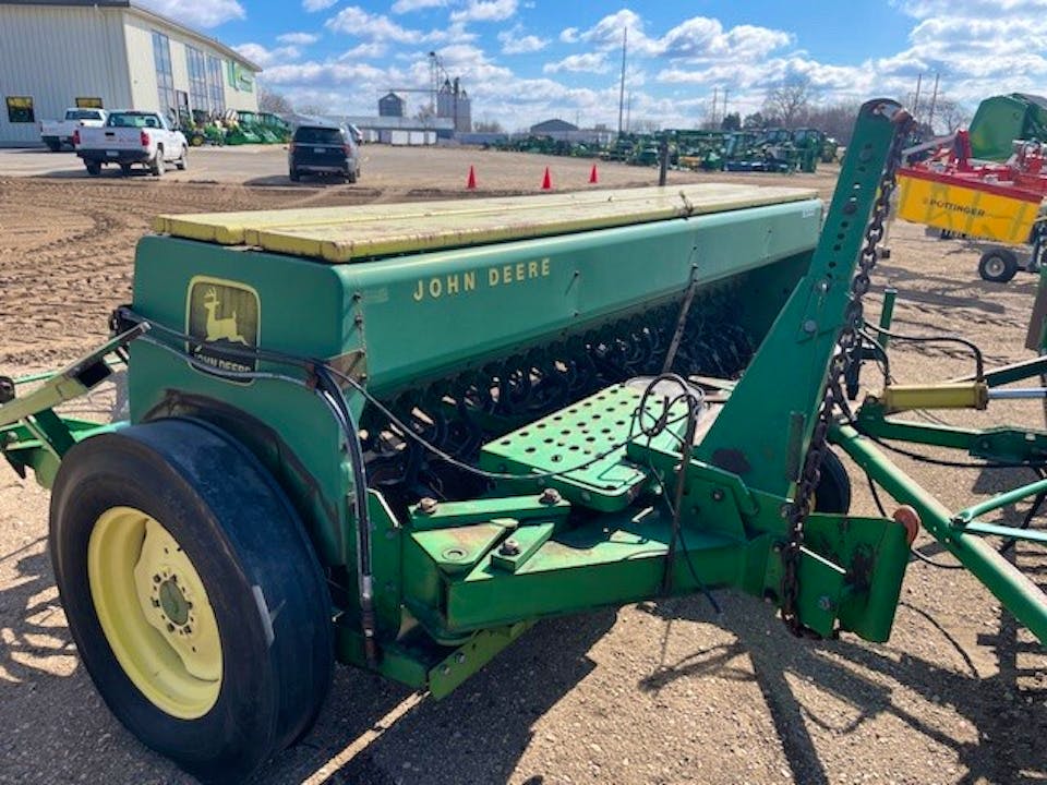 John Deere 8300