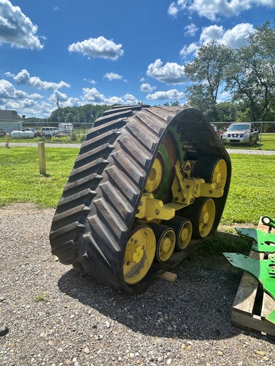 John Deere AXE40564 &565
