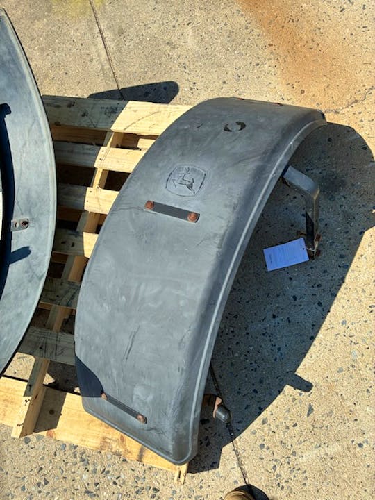 John Deere BL16223 Front Fenders