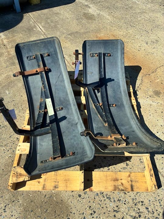 John Deere BL16223 Front Fenders