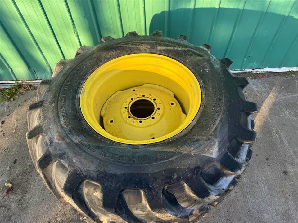 John Deere BLV10873 REARS R4