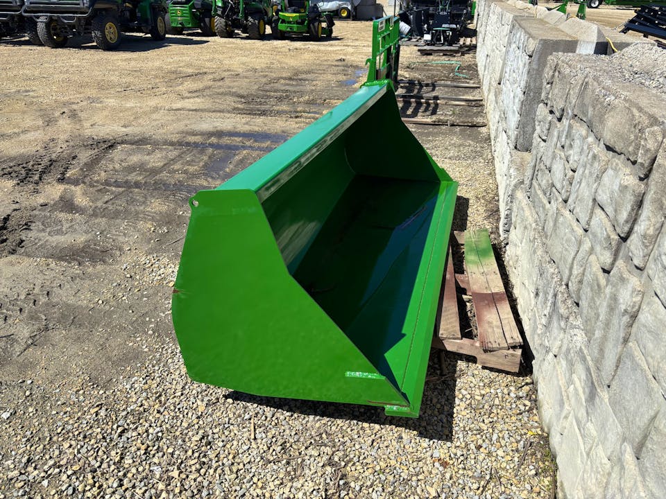 John Deere BW15936 85IN Bucket