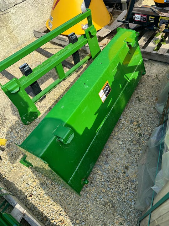 John Deere BW16183 73IN Bucket