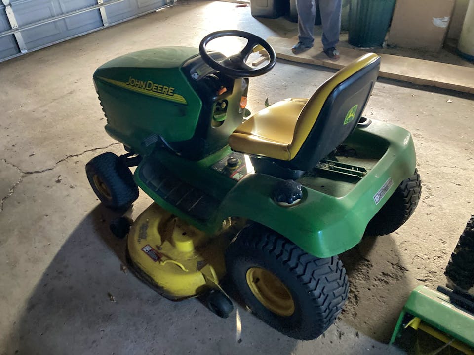 John Deere LT180