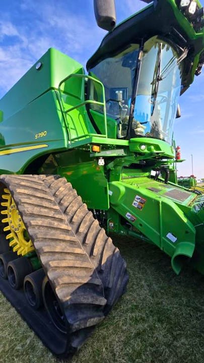 John Deere S790