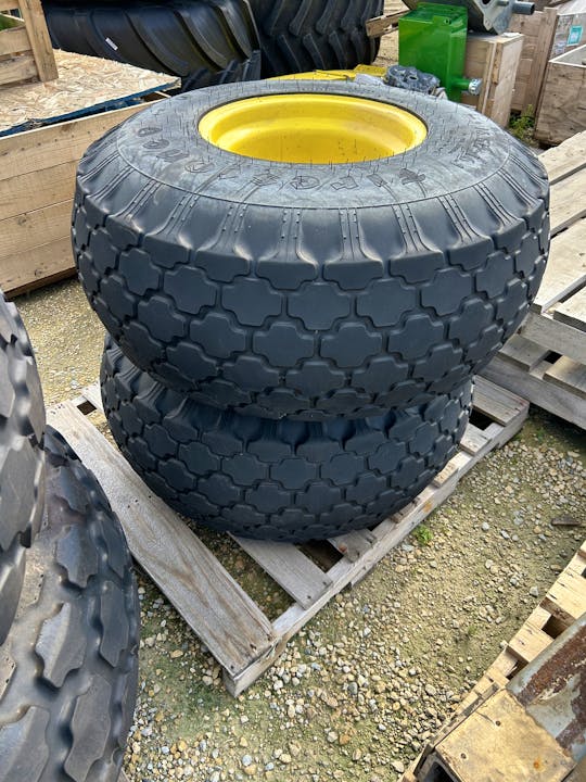 John Deere Turf tires