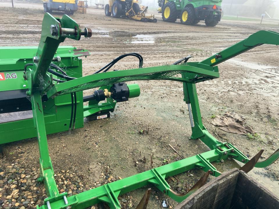 John Deere grapple