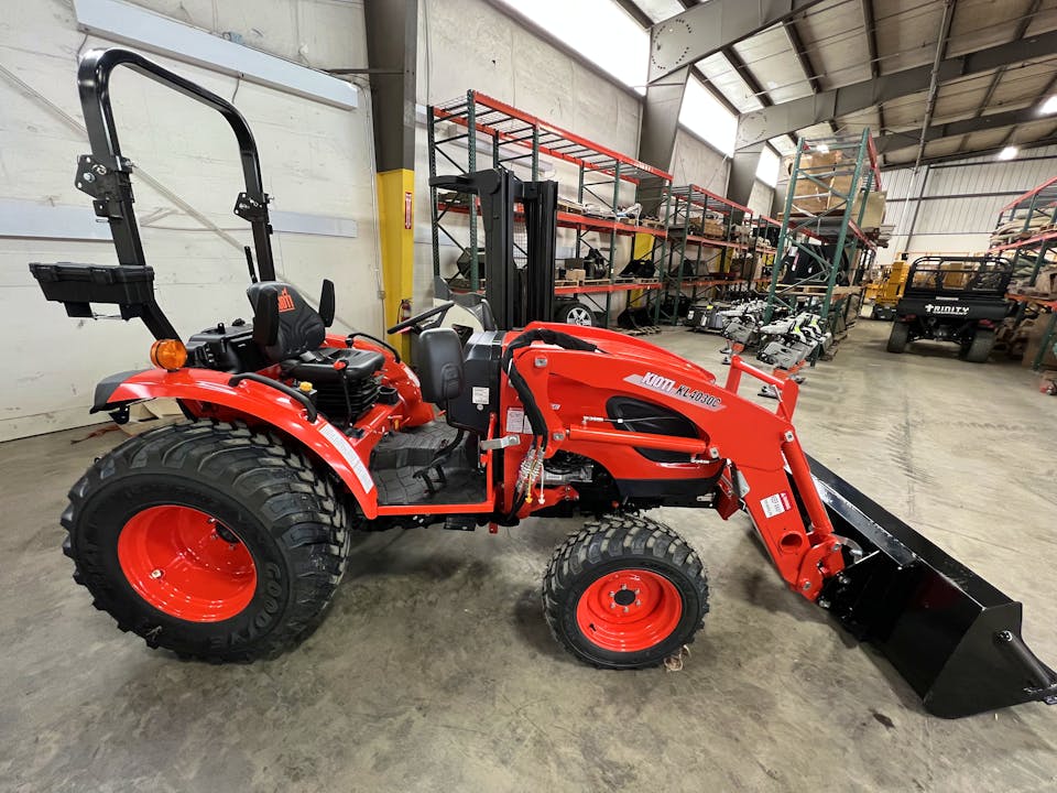 Kioti CK3520HSE w/ Front Loader and Scraper Box