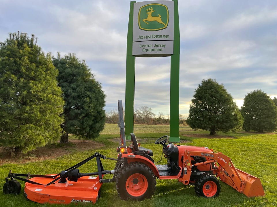 Kubota B2320