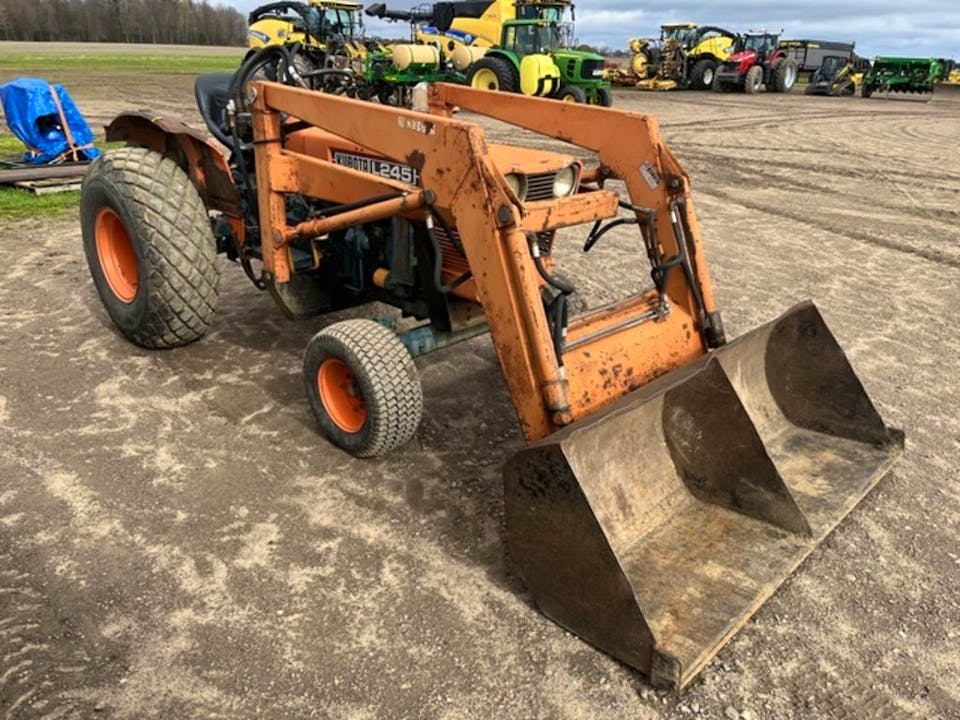 Kubota L245